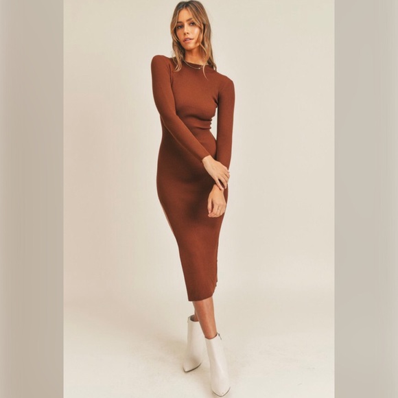 Long sleeve midi knit dress with high slit - Picture 3 of 6
